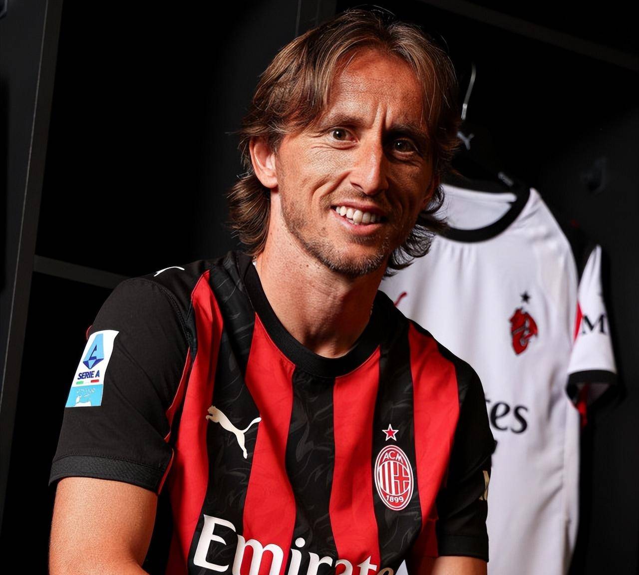 官方：中国国脚王钰栋签约欧洲德语区经纪公司ESM